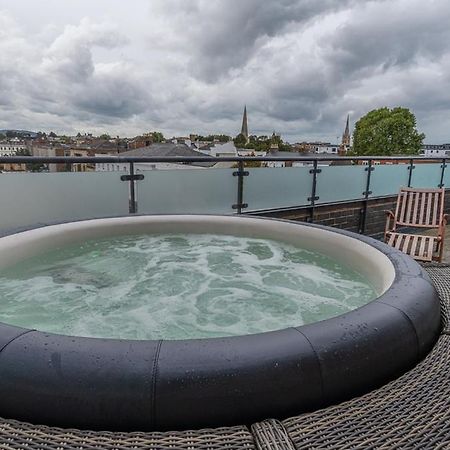 Central Penthouse With Hot Tub & Views 23 เชลเทนแฮม ภายนอก รูปภาพ