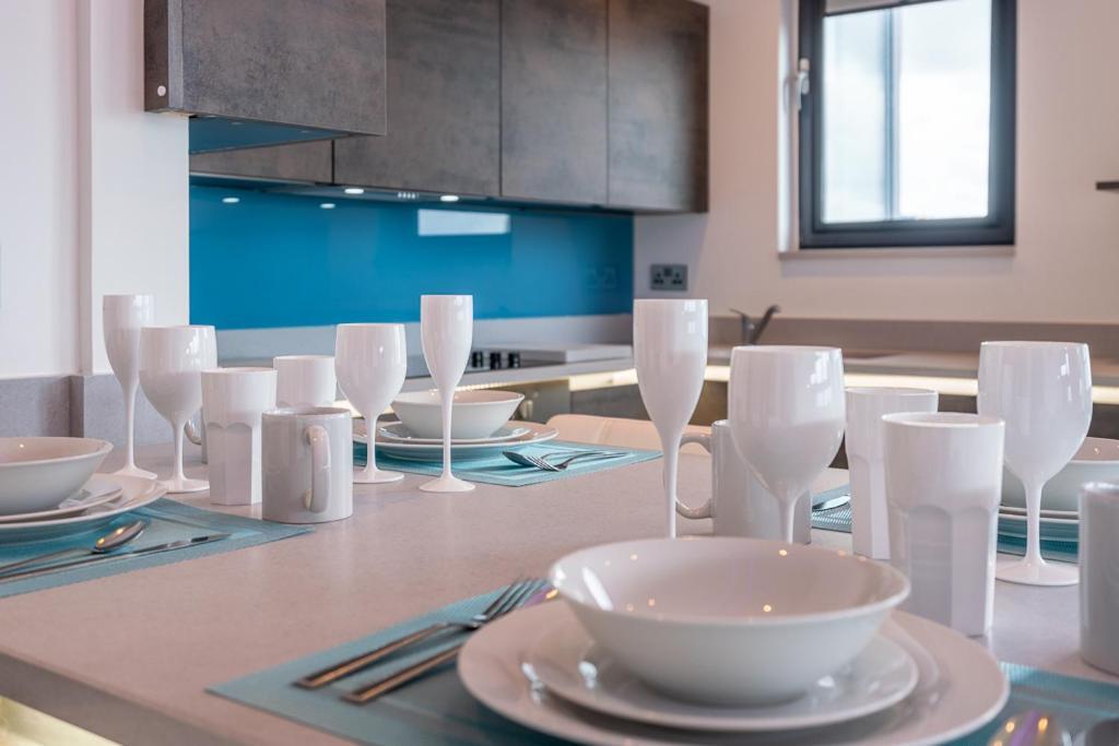 Central Penthouse With Hot Tub & Views 23 เชลเทนแฮม ภายนอก รูปภาพ